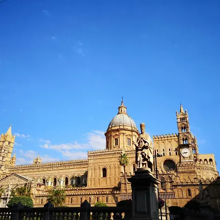 La Finestra Sulla Cattedrale - Colazione Di Benvenuto Lägenhet Palermo