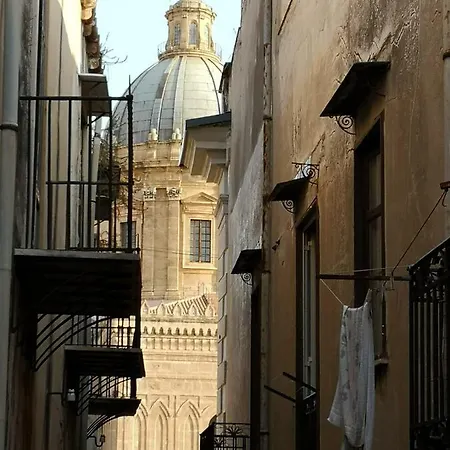 La Finestra Sulla Cattedrale - Colazione Di Benvenuto דירה *